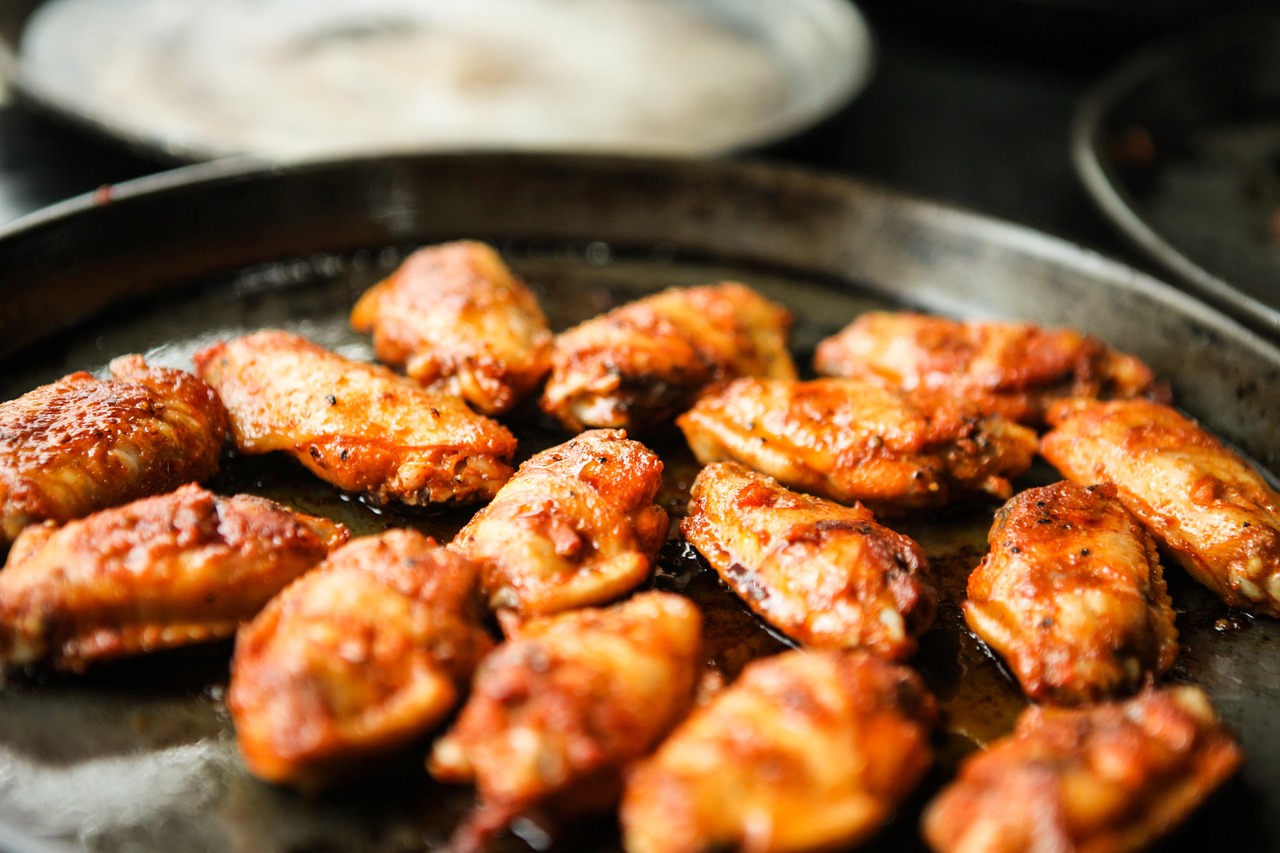 ¿Cuánto tardan en freír las alitas de pollo?