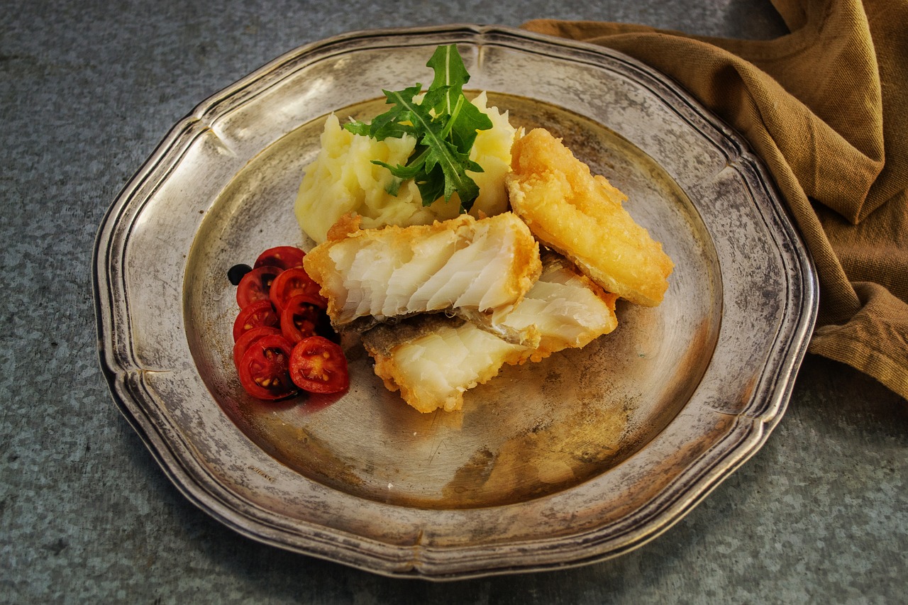¿Por qué lado se frie primero el bacalao?