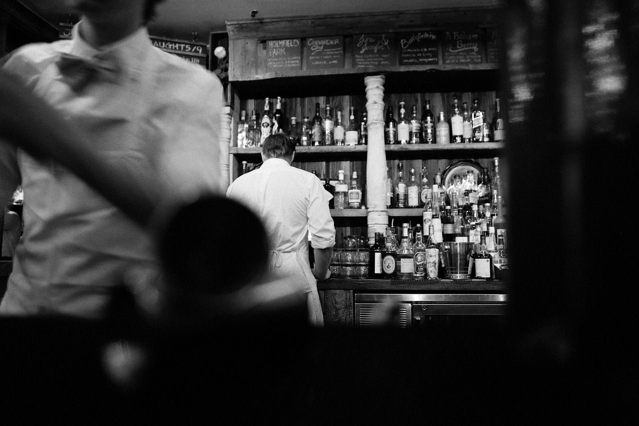 ¿Qué se necesita para hacer un coctel?