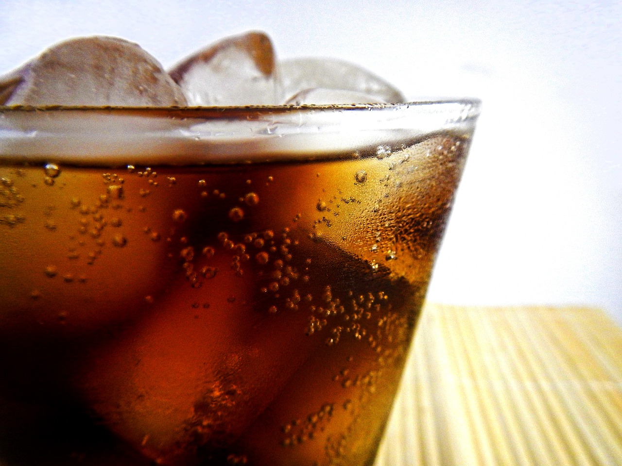 ¿Cómo se realiza la Coca-Cola?